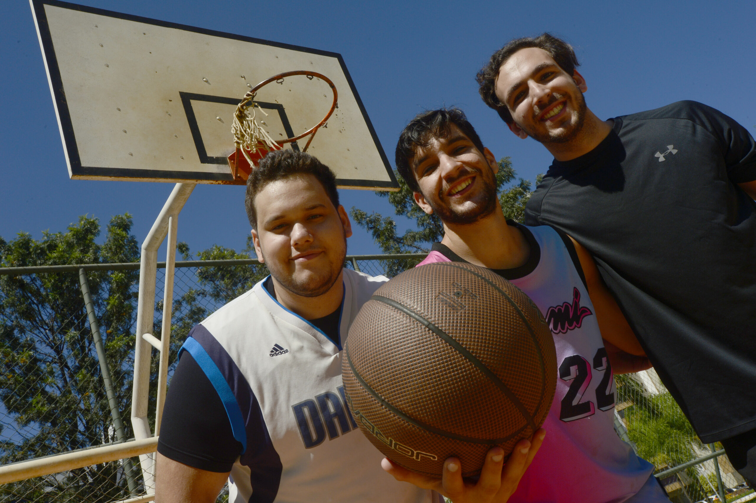 Unidos pelo basquete, moradores do Sudoeste celebram parceria